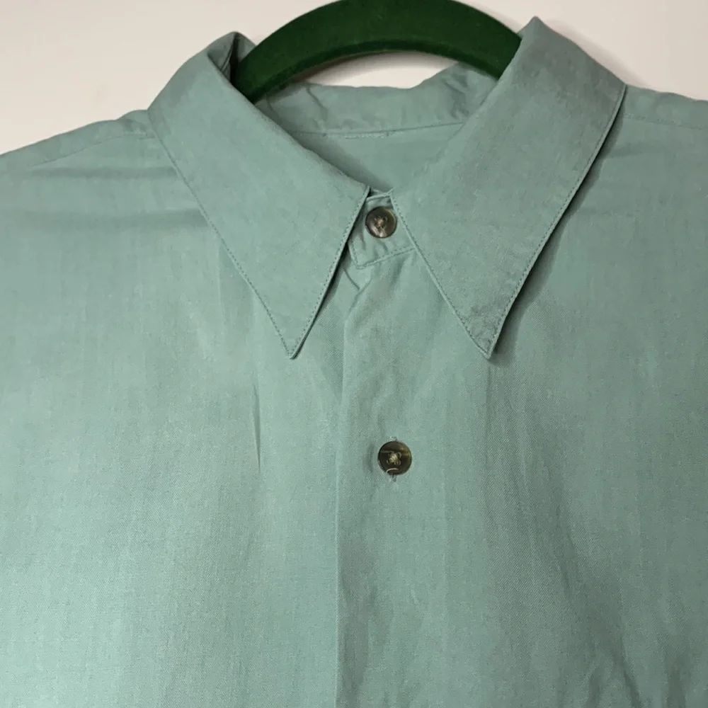 Vintage Men's Mint Green Button-Up Silk Shirt (S) - Picture 6 of 8
